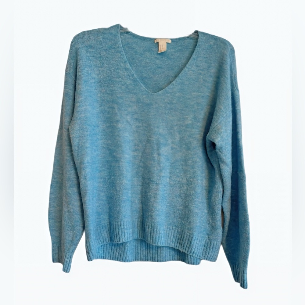 H&M Light Blue V-Neck Sweater (XS)